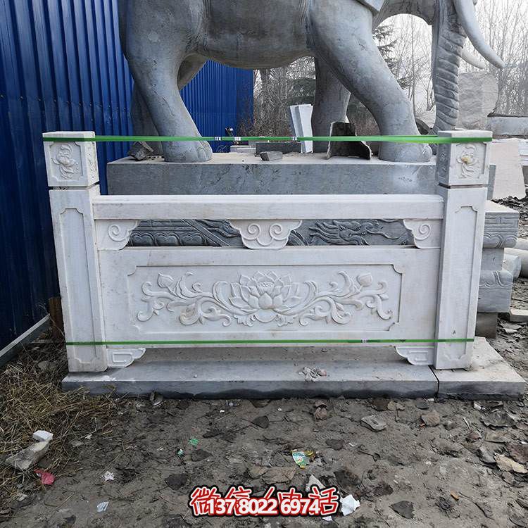 精美石雕扶手欄桿，完美裝飾戶外