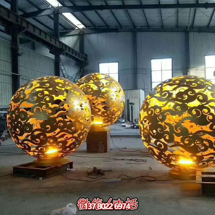 創意不銹鋼鏤空景觀擺件，為廣場帶來濃濃的藝術氣息