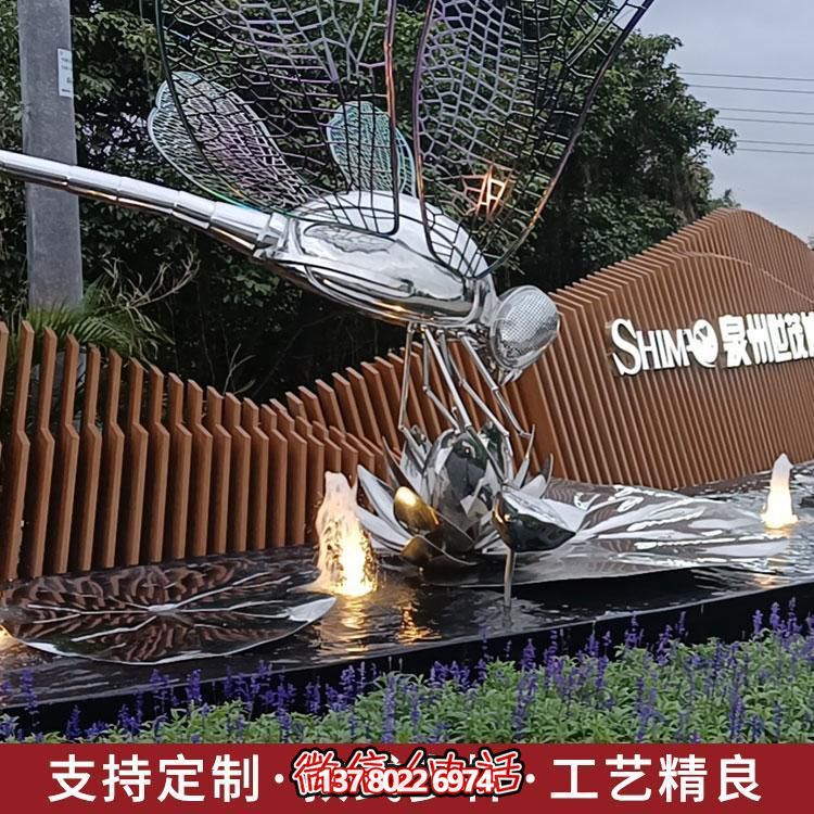大型不銹鋼雕塑，為城市酒店、公園、商場及水景環(huán)境增添獨特景觀