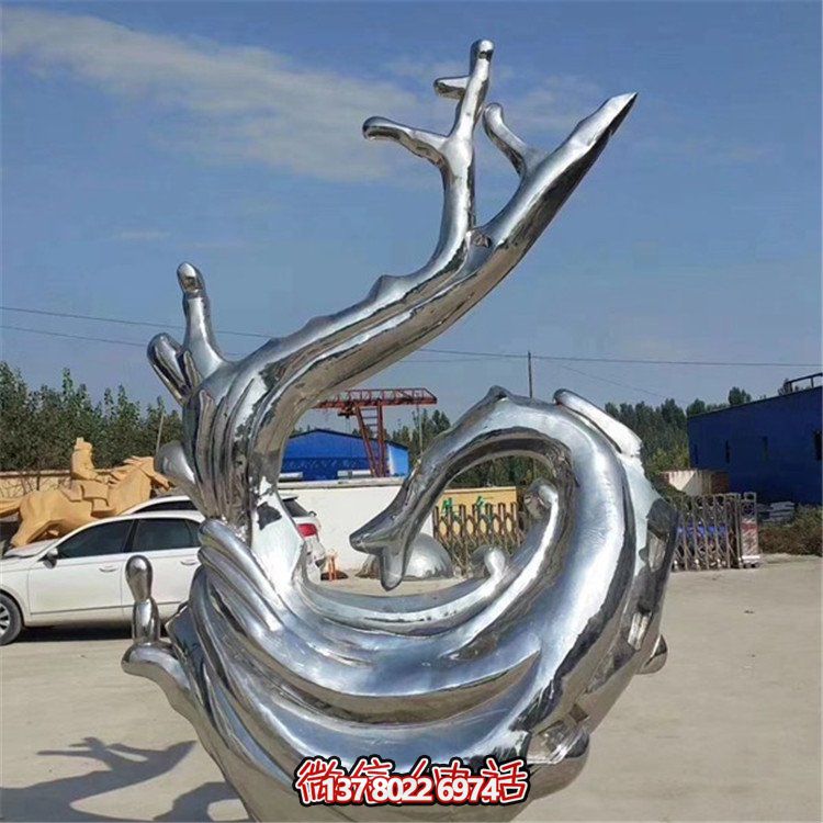 不銹鋼鏡面雕塑，為戶外廣場(chǎng)增添海浪般的浪花氣息