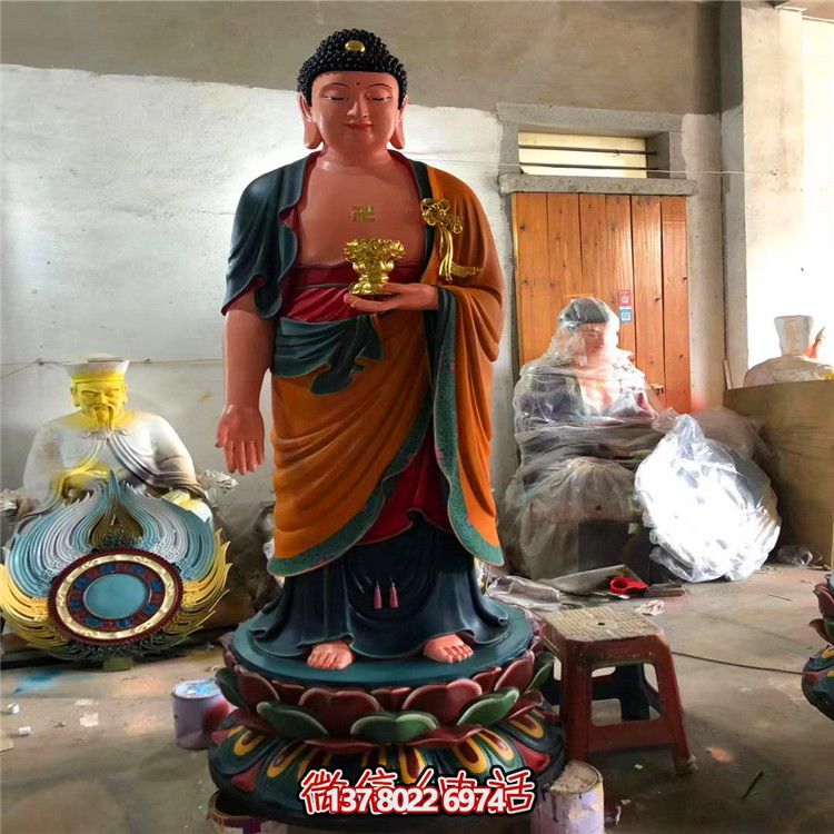 玻璃鋼彩繪神佛三圣雕塑，為景區大型景觀裝飾品