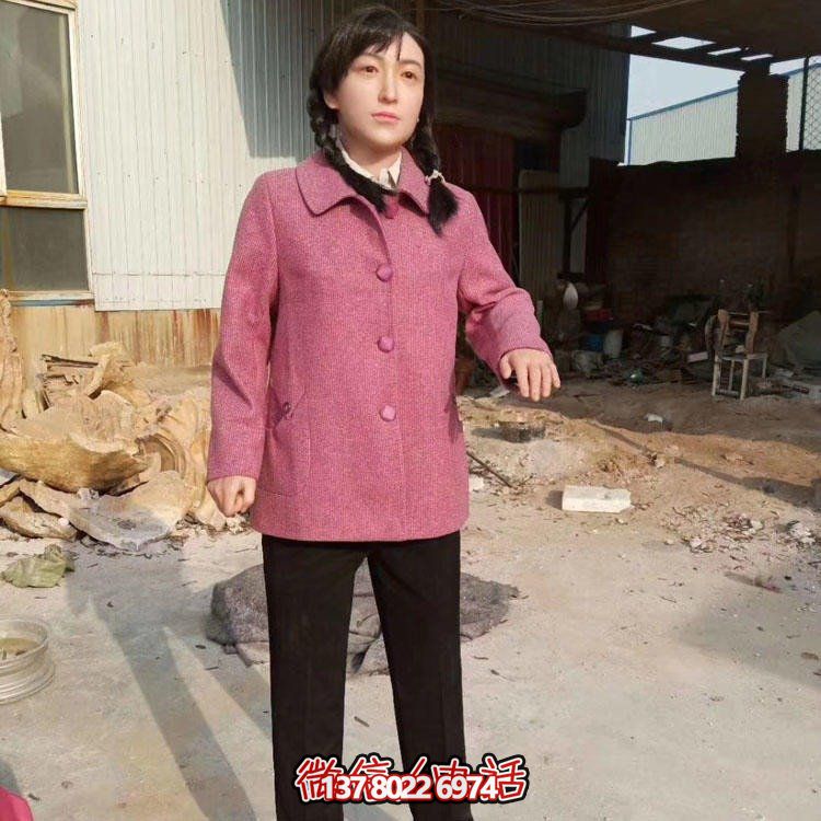 玻璃鋼仿真女孩雕塑，打造景區(qū)精美環(huán)境