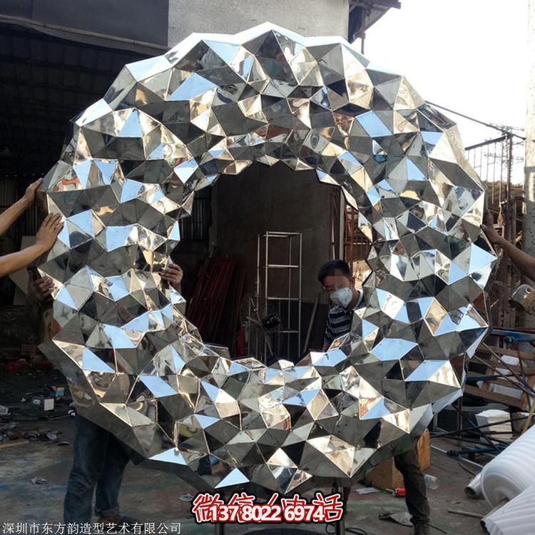 幾何圓環(huán)雕塑，給你戶外園林景觀完美面貌