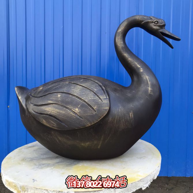 不銹鋼雕塑,休息時(shí)讓湖邊更美麗——天鵝雕塑 不銹鋼雕塑,休息時(shí)讓湖邊更美麗——天鵝雕塑