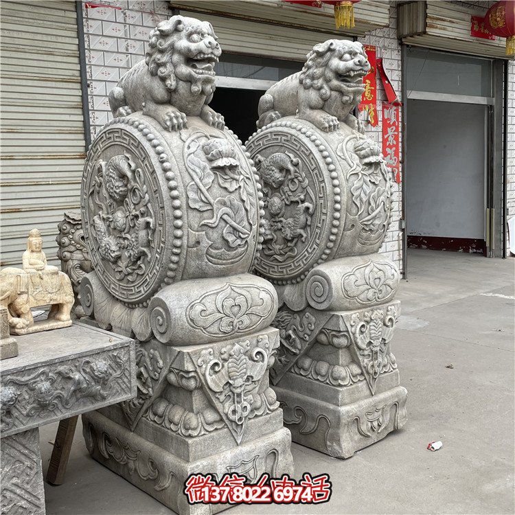 大個的石雕門墩抱鼓石，漢白玉仿古門墩