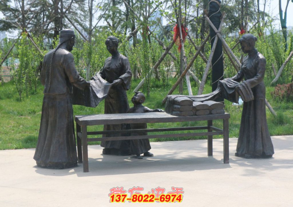 市井生活：傳統商貿與家庭溫情銅雕圖景